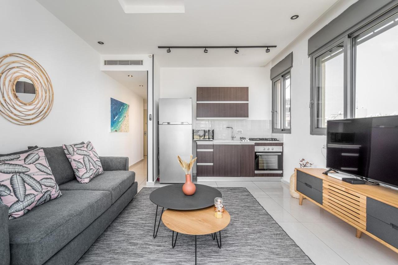 Superb 1,5 Bdr W Balcony Close To The Beach Tel Aviv Exterior photo